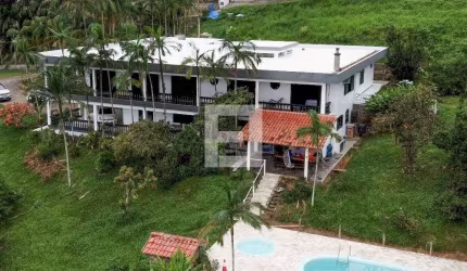 Casa em Ponta de Baixo - São José, SC