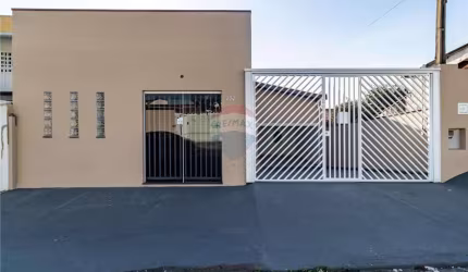RE/MAX VENDE CASA  3 QUARTOS SENDO UMA SUÍTE E  SALA AMPLA  PARA TV OU LAZER COM 198,98 M² - R$ 467.000,00 NO PARQUE SANTA BÁRBARA- CAMPINAS/S