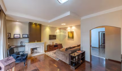 REMAX VENDE Casa térrea com piscina , 4 quartos, sendo 1 suíte, 4 vagas, 189M² - R$982.00,00, Jardim Eulina, Campinas/SP