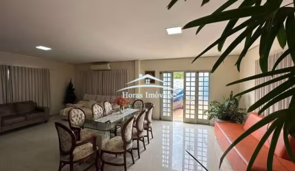 Casa para locação em Cuiabá-MT, Bairro Ribeirão do Lipa - 5 quartos, 2 suítes, 5 banheiros, 330m² de área. Venha conferir!