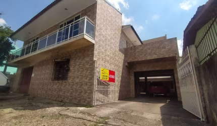 Casa com 3 quartos à venda na Rua José Nogueira, 1036, Costeira, São José dos Pinhais, 230 m2 por R$ 600.000