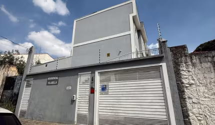 CASA EM CONDOMÍNIO FECHADO 2 SUITES 2 VAGAS