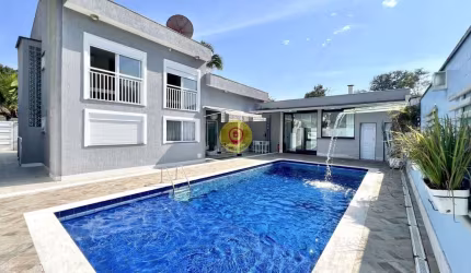 Casa Ampla e Exclusiva em Condomínio Fechado – Segurança, Privacidade e Conforto