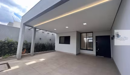Casa à venda no bairro Jardim Espanha - Maringá/PR