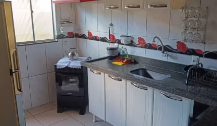 Casa térrea , nascente, 2/4, mezanino, sala, cozinha, escriturada, Praia do Flamengo