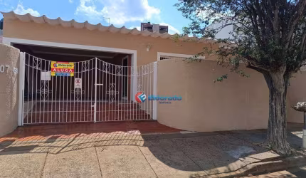 Casa com 4 quartos para alugar, 180 m² por R$ 3.427/mês - Centro - Sumaré/SP
