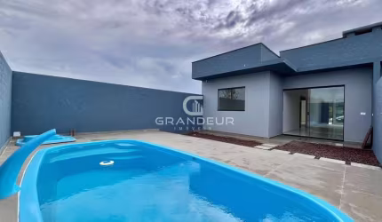 Residência Nova com 3 Quartos e Área de Lazer, 350m da Praia no Balneário Eliana
