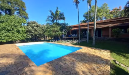 Casa com 6 quartos, Residencial San Fernando - Valinhos