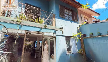 Sobrado Duplex 120m2 Venda Ahú em Curitiba.