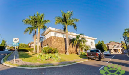 Casa à Venda ou Locação no Campo Comprido, Curitiba com 4 Quartos, 701 m².