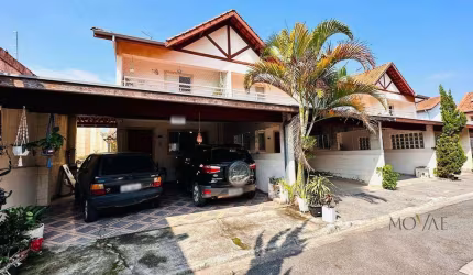 Sobrado com 2 dormitórios à venda, 160 m² por R$ 480.000,00 - Jardim Itapoã - São José dos Campos/SP