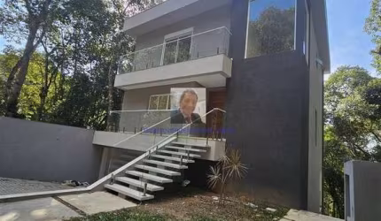 Vende-se Casa Moderna 3 suites, Área Gourmet, 3km da Raposo Tavares