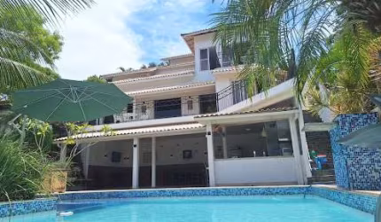 Casa em Pendotiba com quatro quartos e lazer no Village Pendotiba!!