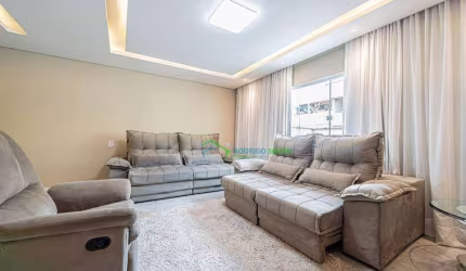 Casa com 3 dormitórios à venda, 258 m² por R$ 740.000,00 - Vila Mercês - Carapicuíba/SP