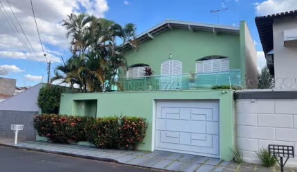 Uma casa sobrado na Vila Olimpica