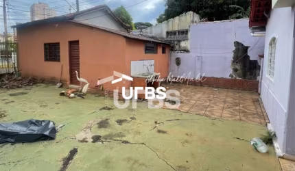 vendo casa de 3 quartos no setor Coimbra lote de 360 metros