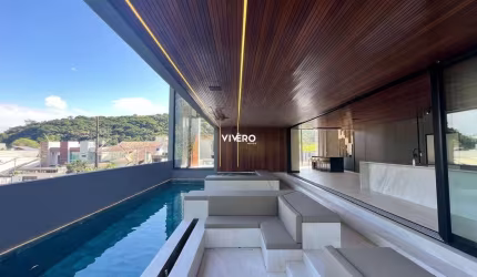 Casa alto padrão no bairro Ressacada em Itajaí