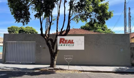 Casa com 3 dormitórios para alugar, 280 m² por R$ 1.738,08/mês - Paraíso - Araçatuba/SP