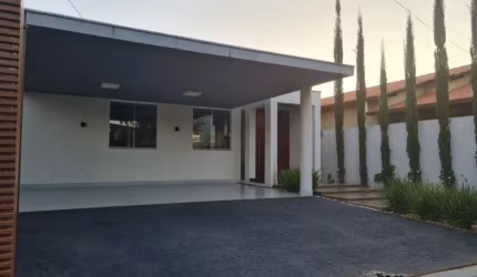 A&M IMOVEIS VENDE CASA MODERNA COM PROJETO ARROJADO