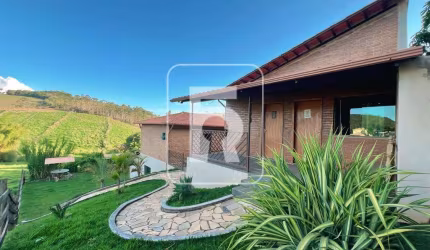 Chácara à venda, 5 quartos, 3 suítes, 3 vagas, Zona Rural Cristiano Otoni - Cristiano Otoni/MG