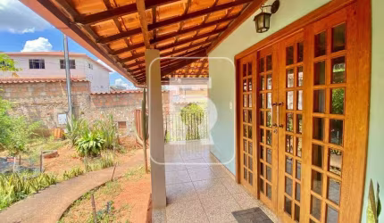 Casa à venda, 4 quartos, 1 suíte, 8 vagas, Carijós - Conselheiro Lafaiete/MG