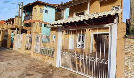 Sobrado com poço artesiano e piscina em Cachoeirinha