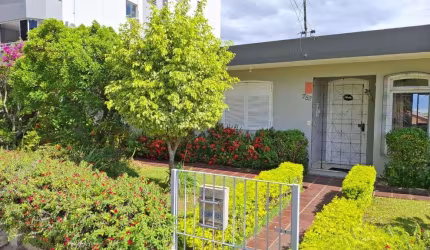 Casa em condomínio fechado com 5 quartos à venda na Rua João Motta Espezim, 782, Saco dos Limões, Florianópolis por R$ 1.700.000