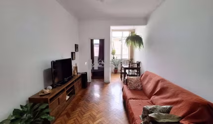 RUA SÃO FRANCISCO XAVIER - BAIRRO TIJUCA - COLADO AO METRÔ - 2 QUARTOS, DEPENDÊNCIA COMPLETA - 1 VAGA DE GARAGEM