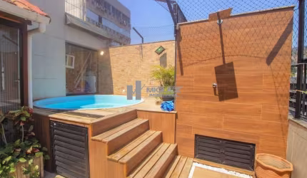 Cobertura duplex à venda na Rua Afonso Pena ( Tijuca )! Aproximadamente 200m² de puro conforto, varanda, sala, 3 quartos, terraço com piscina e churrasqueira! São 2 vagas de garagem!