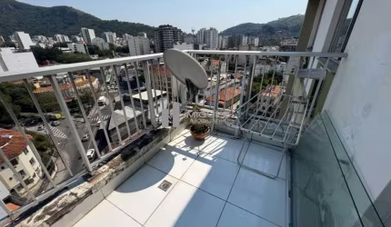 Apartamento á venda rua Barão do Bom Retiro (Grajaú) Varanda, 2 quartos, 1 suite e closet, banheiro social, cozinha e área de serviço.