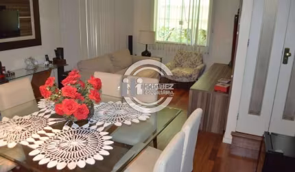 Vendo casa rua Henrique Fleuiuss - 4 quartos com piscina