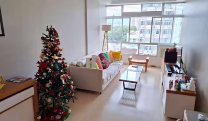 Apartamento a Venda na Rua Itabaiana, - Grajau com 3 quartos, todo modernizado com vaga na escritura