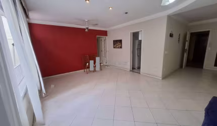 Excelente apartamento à venda na Rua Félix da Cunha, na Tijuca! 3 quartos, sendo 1 suíte e 1 vaga de garagem.