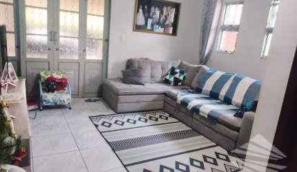 Sobrado com 3 dormitórios à venda, 160 m² - Jardim do Lago - Taubaté/SP