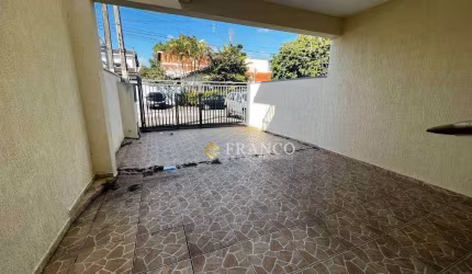 Casa com 3 quartos para alugar na Rua Ângelo Zuim, Esplanada Independência, Taubaté, 100 m2 por R$ 2.300