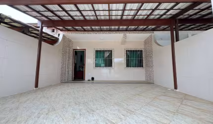 Casa com 2 quartos (1 suite )  garagem para 2 carros na Pontinha