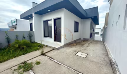 Casa Geminada à Venda em Forquilhas – São José