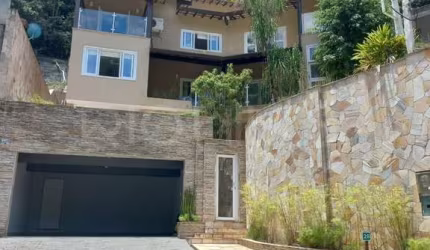 Casa em Condomínio, com 4 quartos e 280m², à venda em Pendotiba, Niterói/RJ