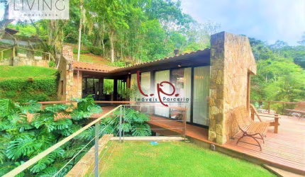Casa com 4 dormitórios à venda, 210 m² por R$ 2.700.000,00 - Itaipava - Petrópolis/RJ