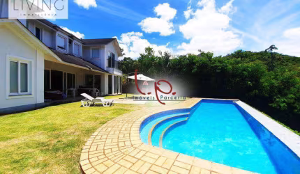 Casa com 4 dormitórios à venda, 350 m² por R$ 3.500.000,00 - Itaipava - Petrópolis/RJ