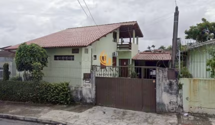 Casa em Barreiros, São José/SC