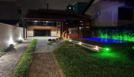 Casa em Fazenda Santo Antônio, São José/SC