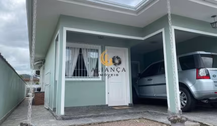 Casa em Fundos, Biguaçu/SC