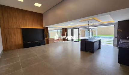 Imóvel diferenciado em condomínio, com 4 suítes tendo 540 m2 de construção e 1.170 m2 de terreno