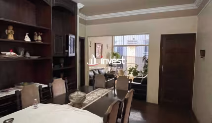 Casa à venda, 4 quartos, 1 suíte, 2 vagas, Centro - Uberaba/MG