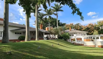 Casa com 6 dormitórios, 1200 m² - venda por R$ 8.200.000 ou aluguel por R$ 27.300/mês - Condomínio Village Sans Souci - Valinhos