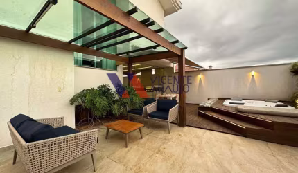 Casa de alto padrão com 3 suites a venda no bairro mais valorizado da cidade.