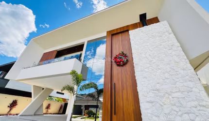 CASA NOVA COM  4 SUÍTES EM CONDOMÍNIO FECHADO