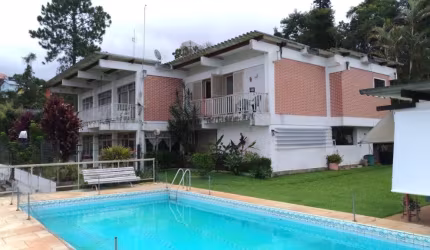 Casa com lazer, segurança , conforto e privacidade!