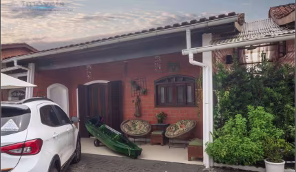 Casa Térrea em Village com 3 Quartos, 100m² por R$ 650.000 - Indaiá - Bertioga/SP
